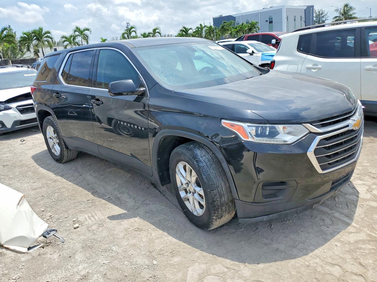 2019 Chevrolet Traverse Ls - Image 4