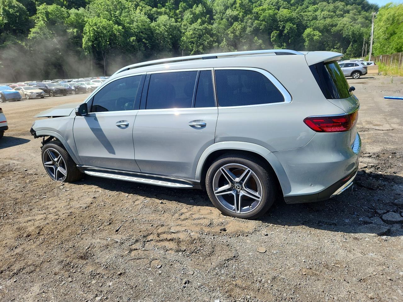 2025 Mercedes-Benz Gls 450 4Matic - Image 2