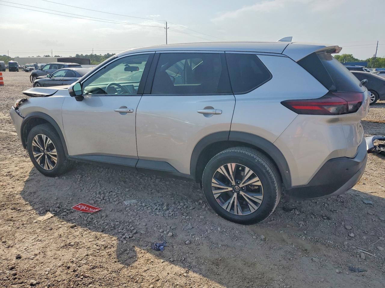 2021 Nissan Rogue Sv - Фото 2