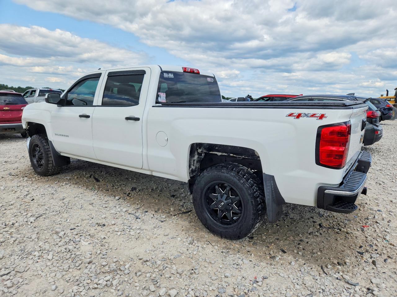 2015 Chevrolet Silverado K1500 - Фото 2