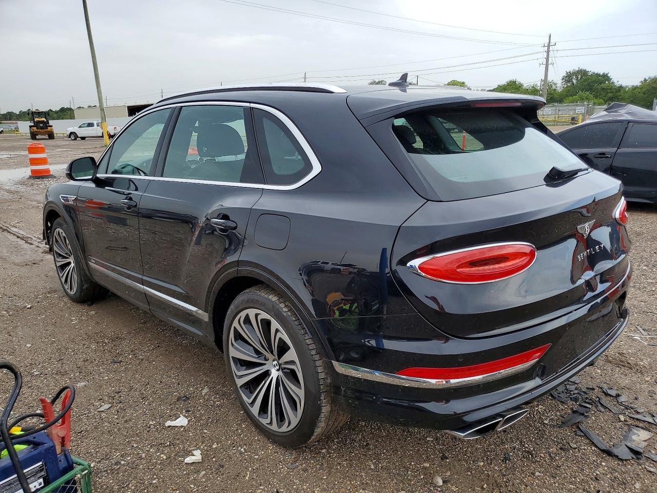 2021 Bentley Bentayga - Image 2
