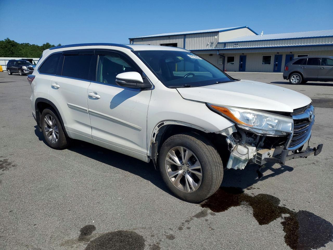 2015 Toyota Highlander Xle - Image 4