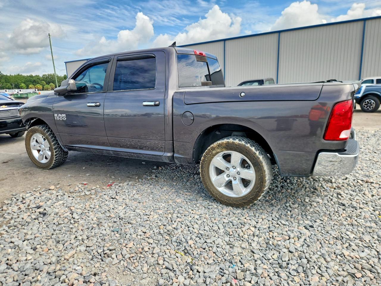2015 Ram 1500 Slt - Фото 2