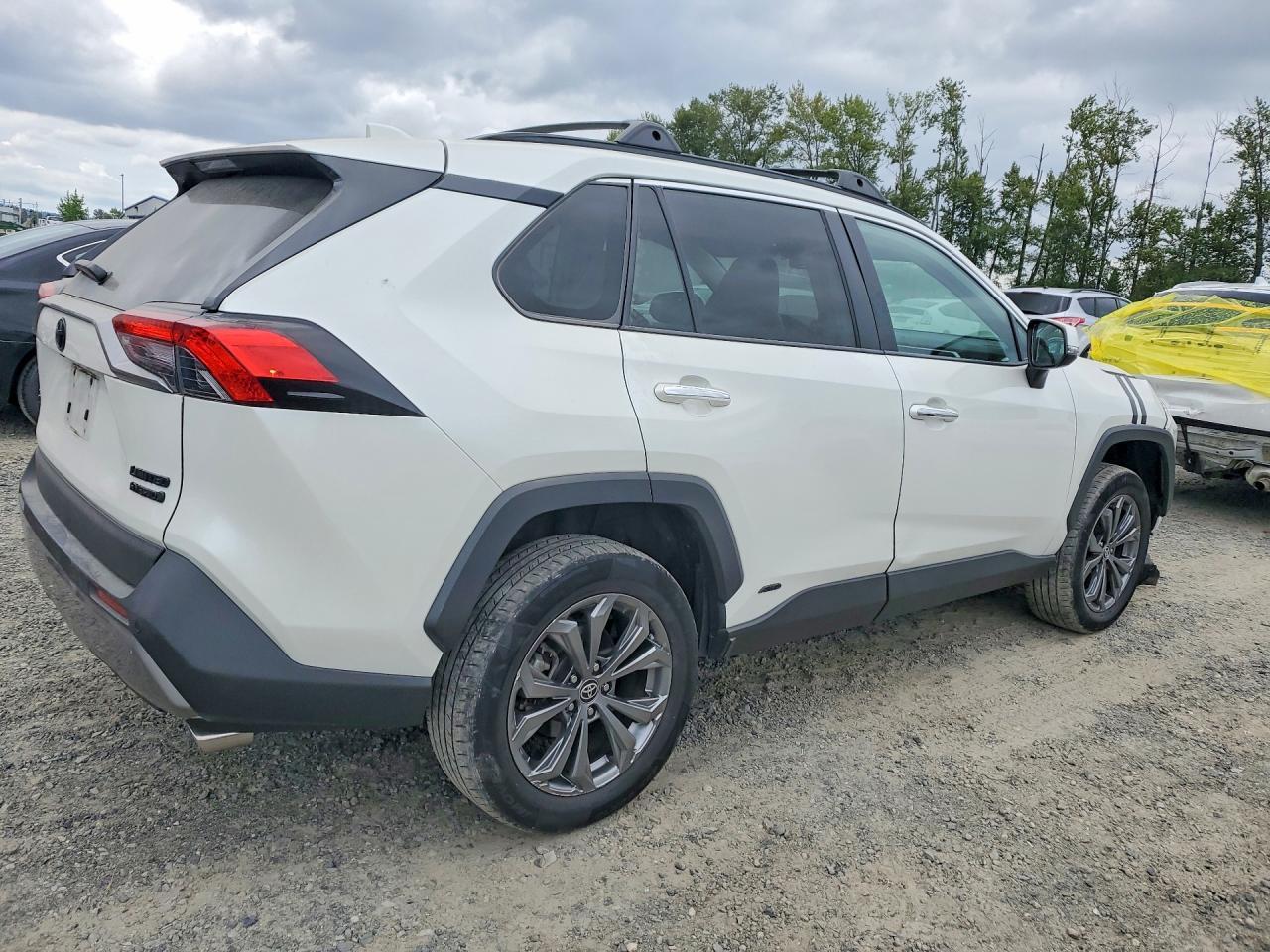 2022 Toyota Rav4 Limited - Image 3