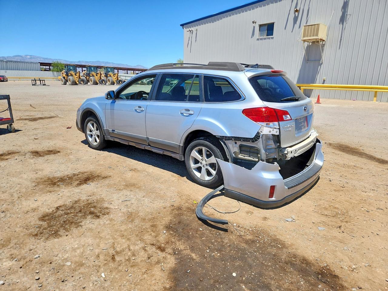 2014 Subaru Outback 2.5I Premium - Фото 2