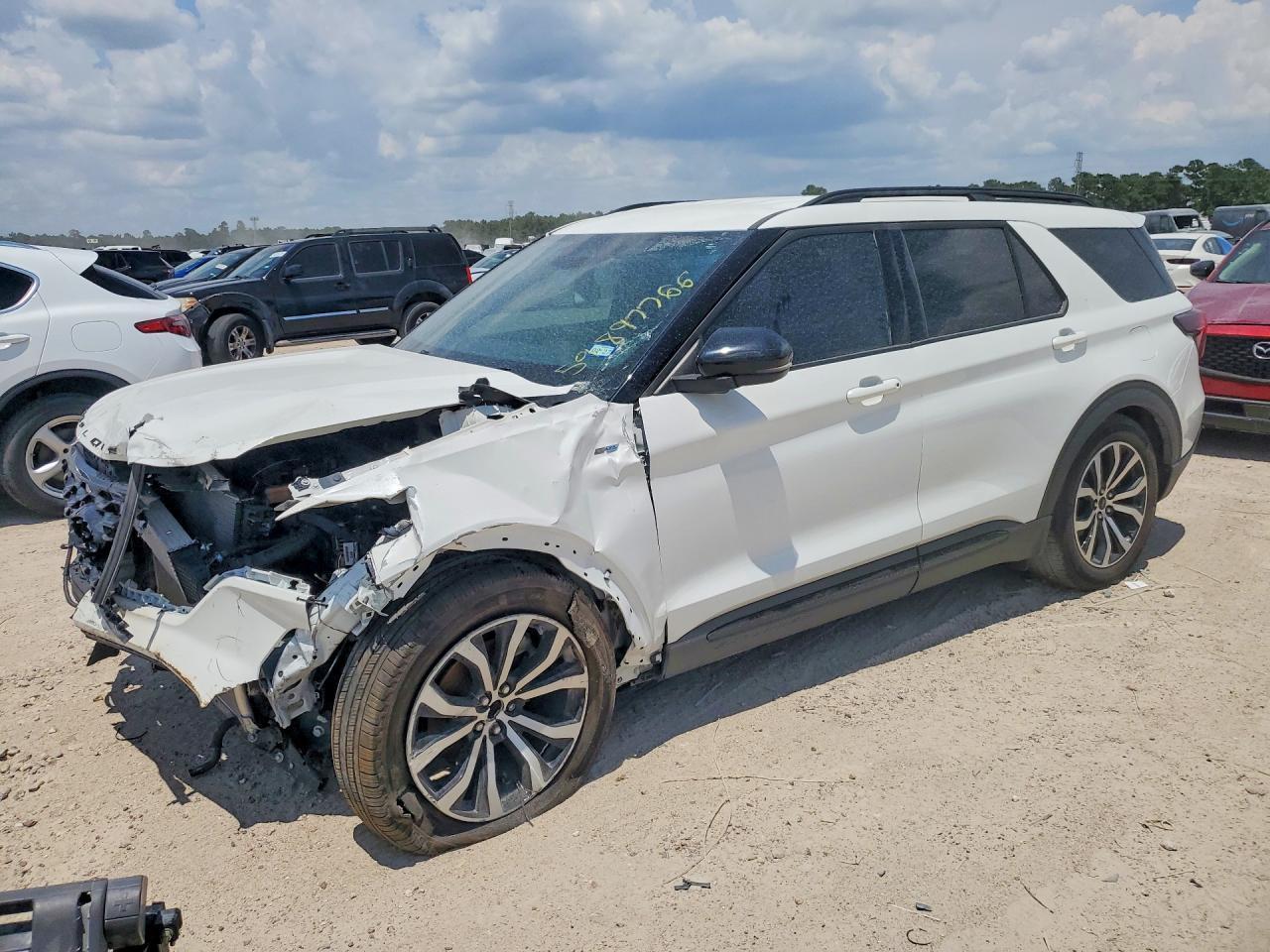 2025 Ford Explorer St-Line