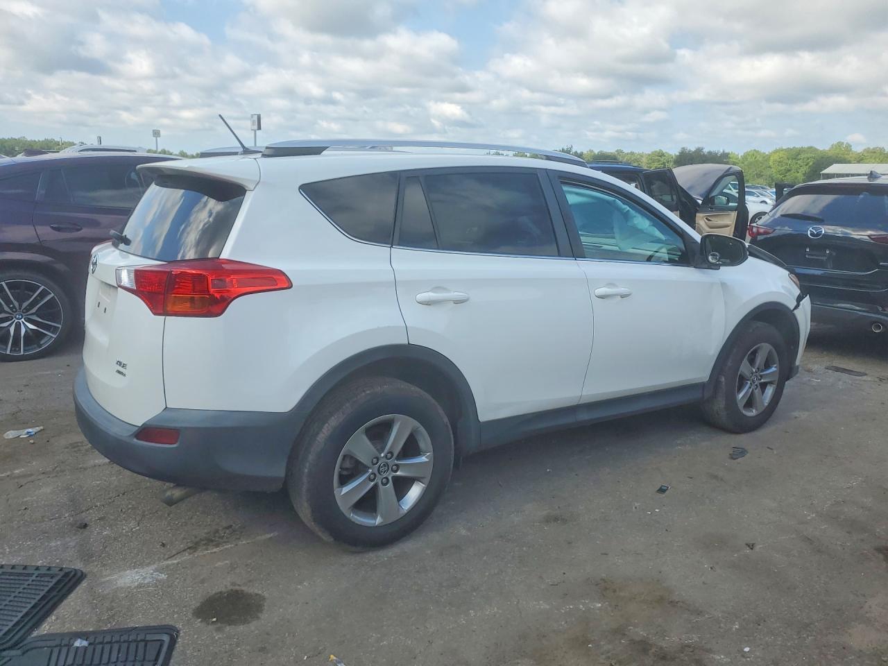2015 Toyota Rav4 Xle - Фото 3
