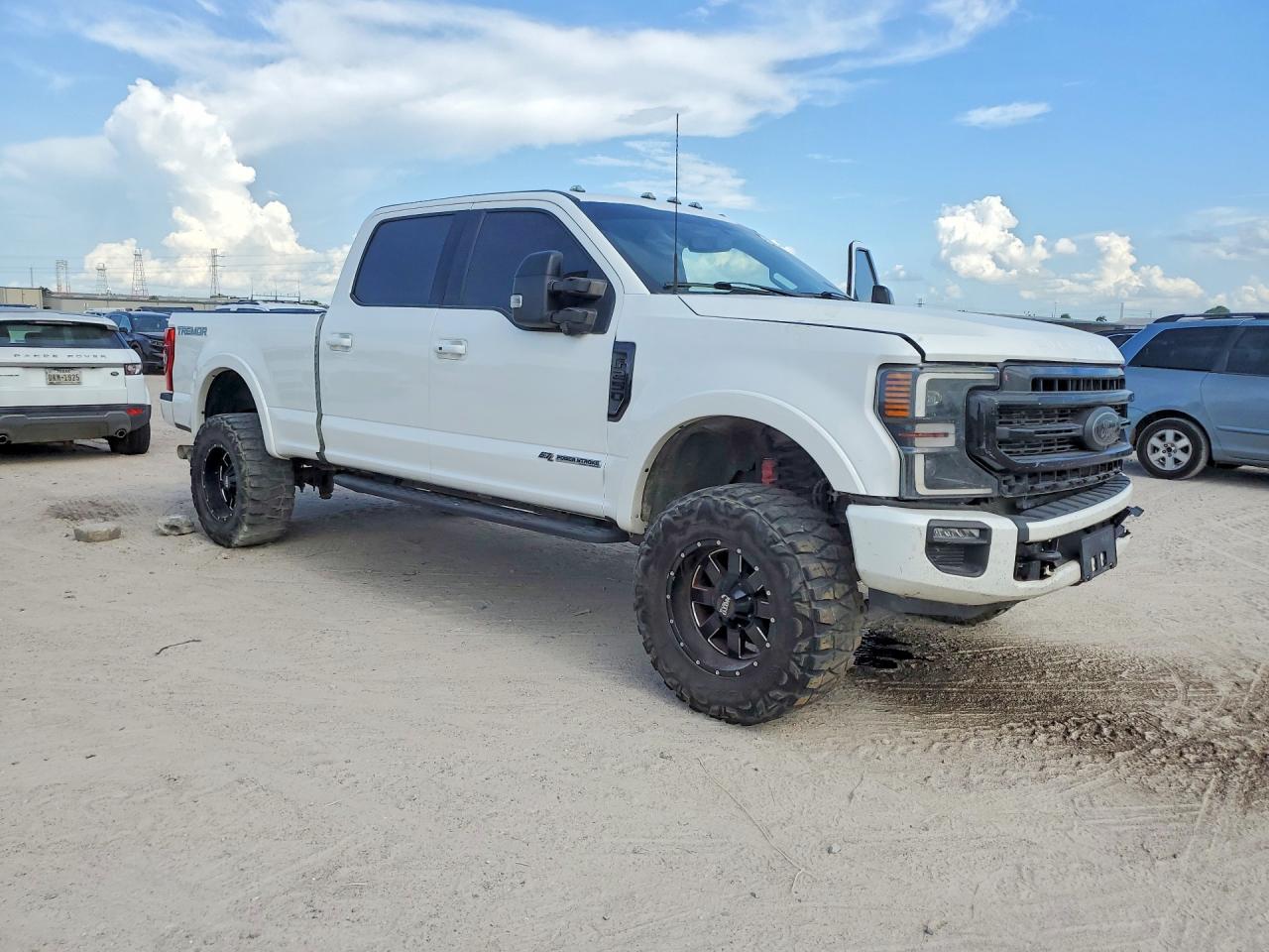 2021 Ford F250 Super Duty - Фото 4