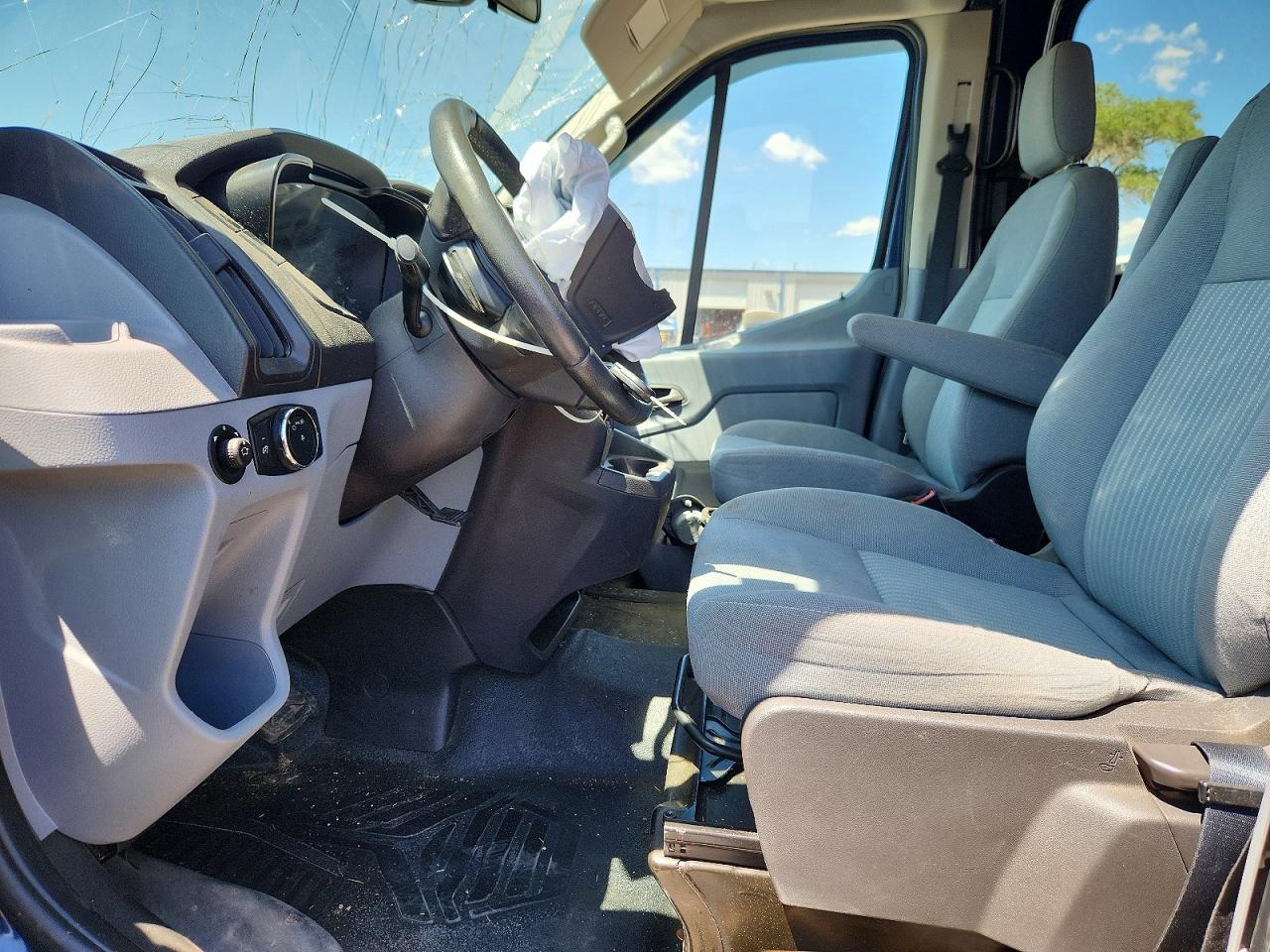 2016 Ford Transit 150 Delivery Van - Фото 7
