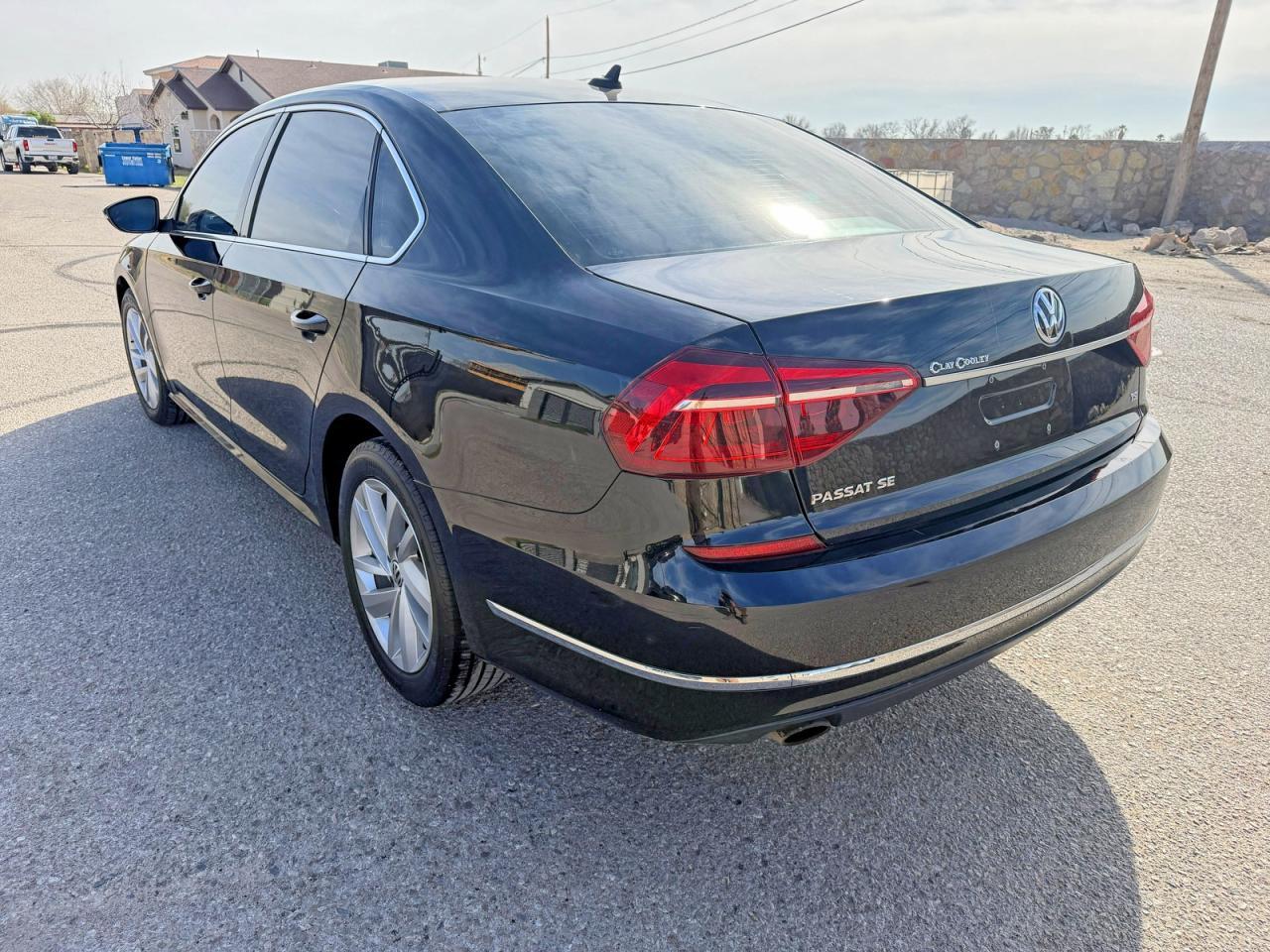 2018 Volkswagen Passat Se - Фото 3