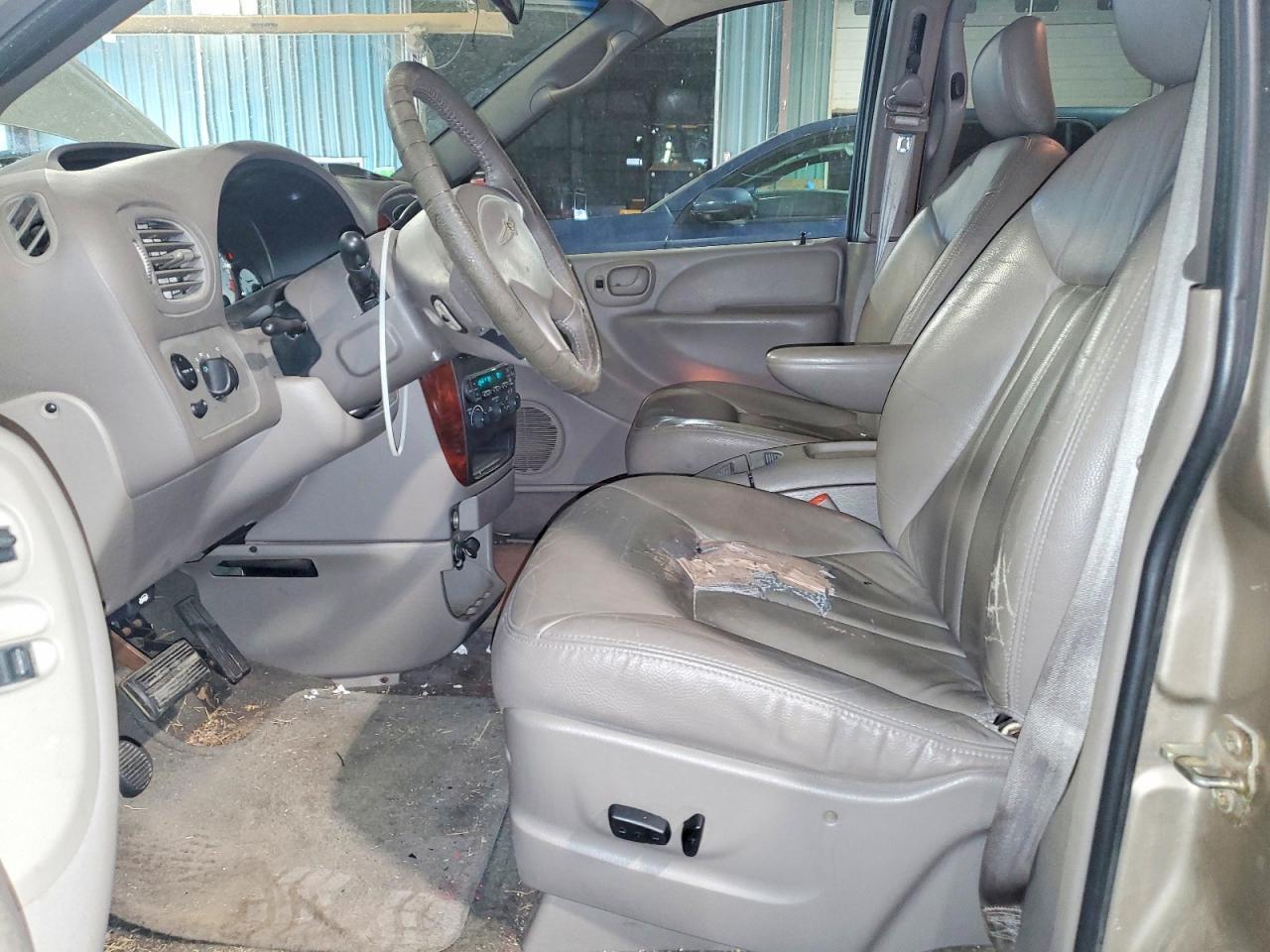 2003 Chrysler Town & Country Lxi - Image 7