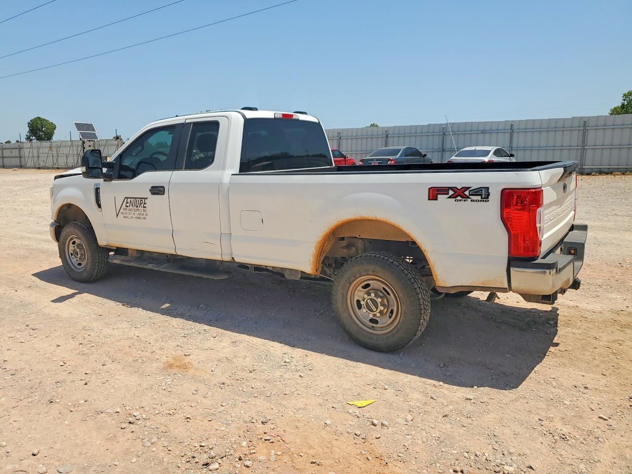 2022 Ford F350 - Image 2