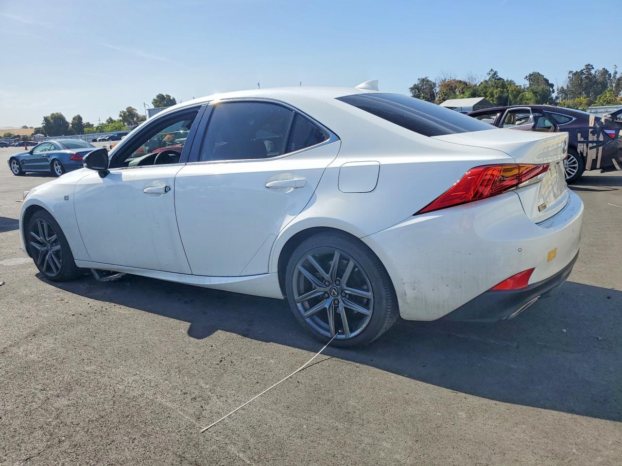 2020 Lexus Is 300 F Sport - Фото 2