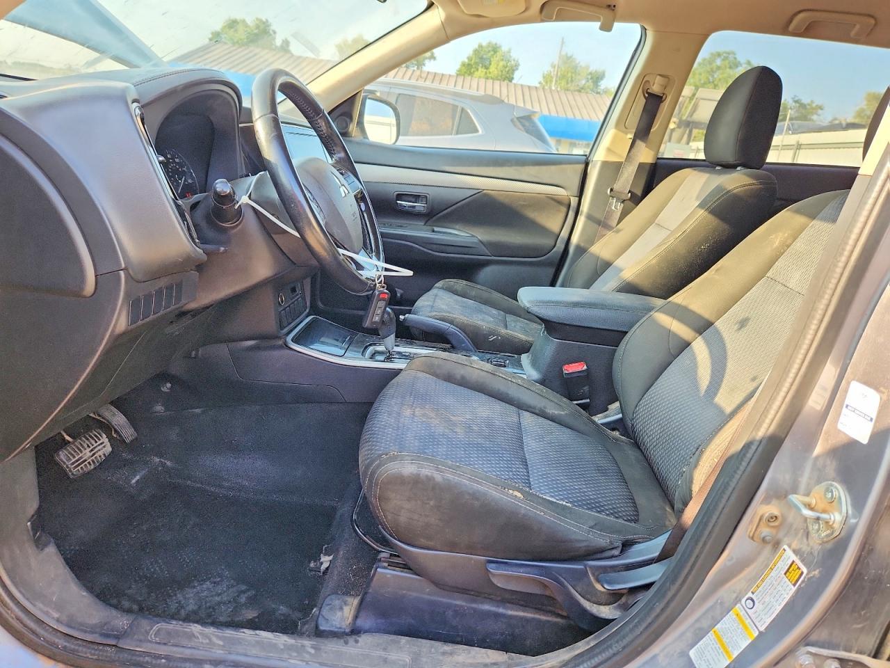 2017 Mitsubishi Outlander Se - Фото 7