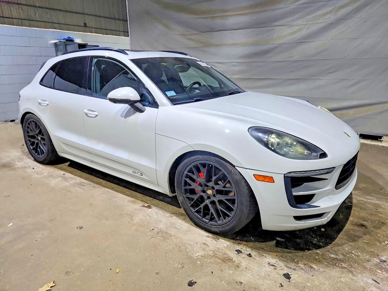 2017 Porsche Macan Gts - Image 4