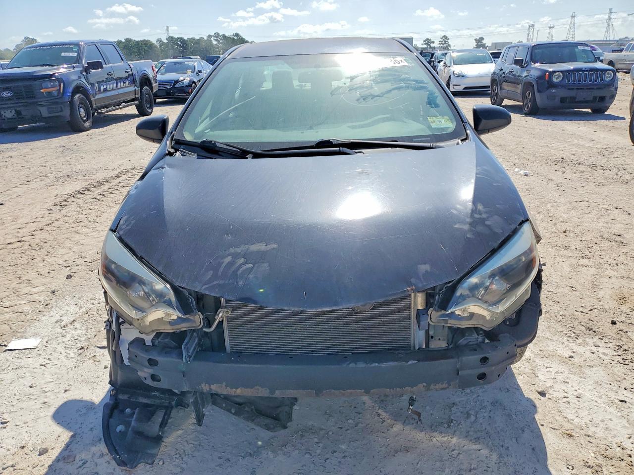 2014 Toyota Corolla Le - Image 5