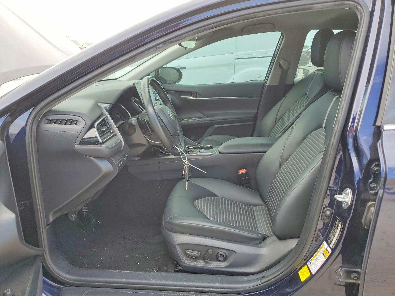 2022 Toyota Camry Se - Фото 7