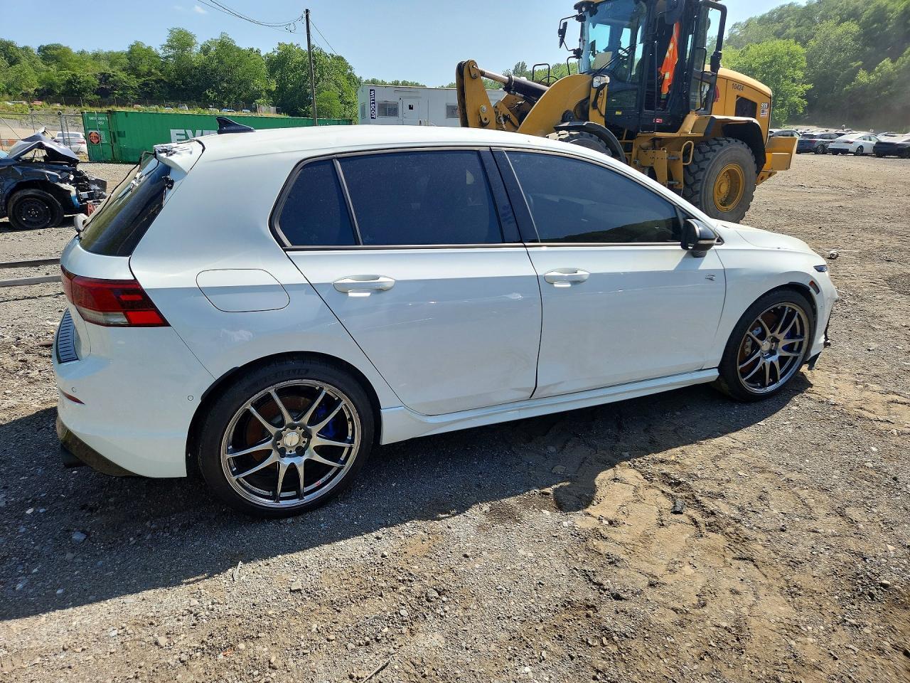 2025 Volkswagen Golf R - Image 3
