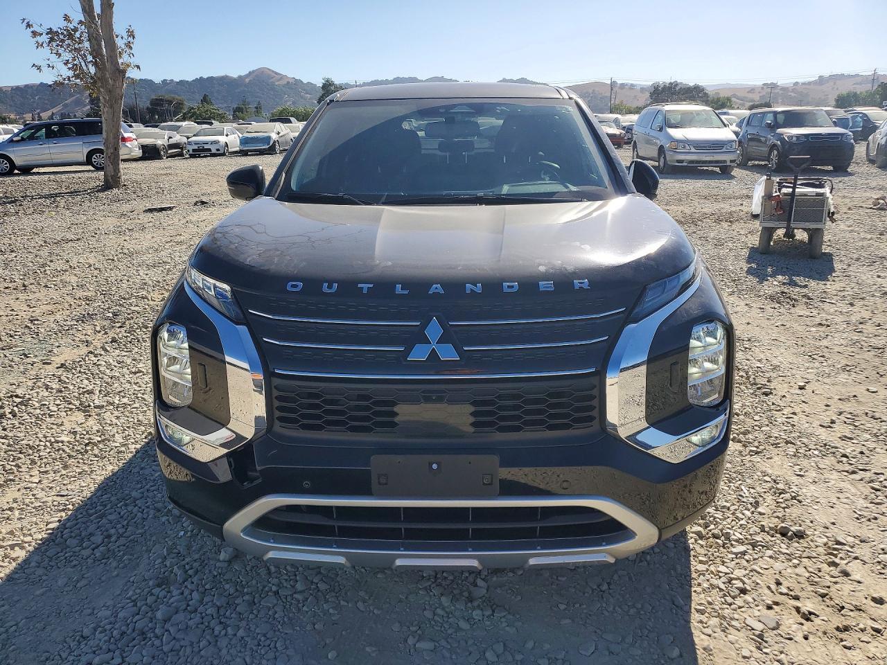2023 Mitsubishi Outlander Se - Фото 5