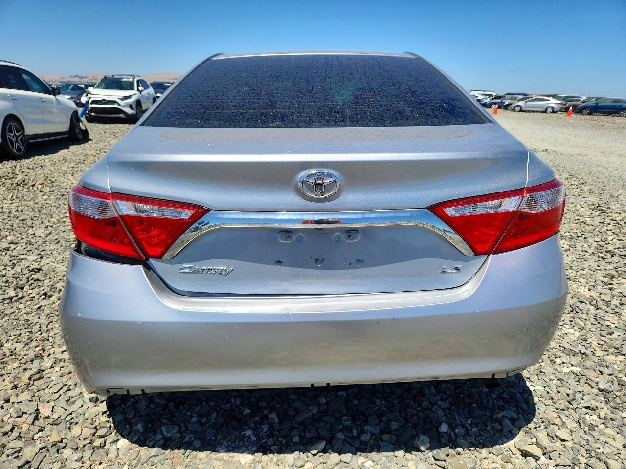 2015 Toyota Camry Le - Фото 6