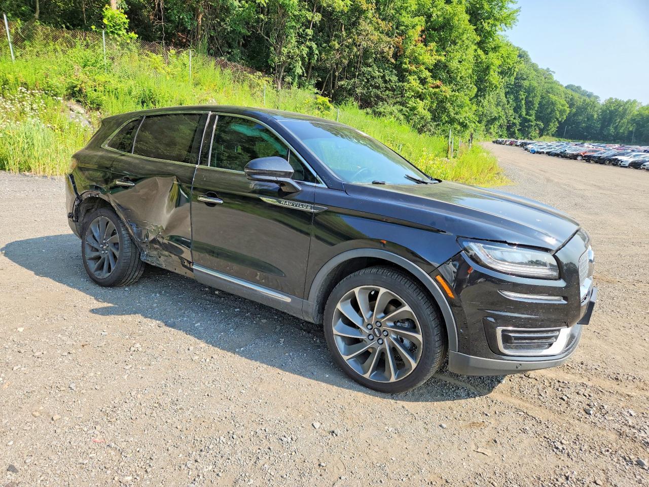2019 Lincoln Nautilus Reserve - Image 4
