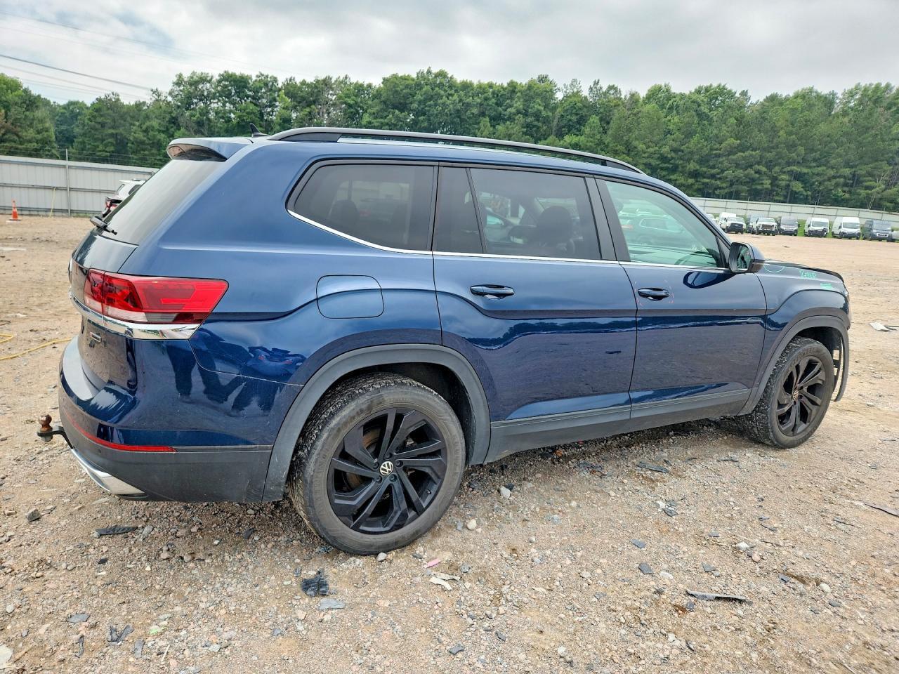 2022 Volkswagen Atlas Se - Фото 3