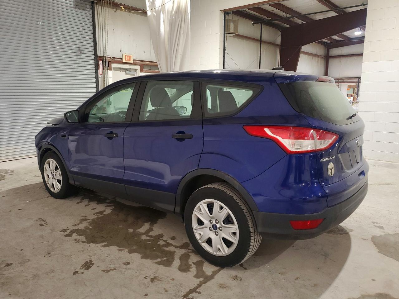 2013 Ford Escape S - Фото 2
