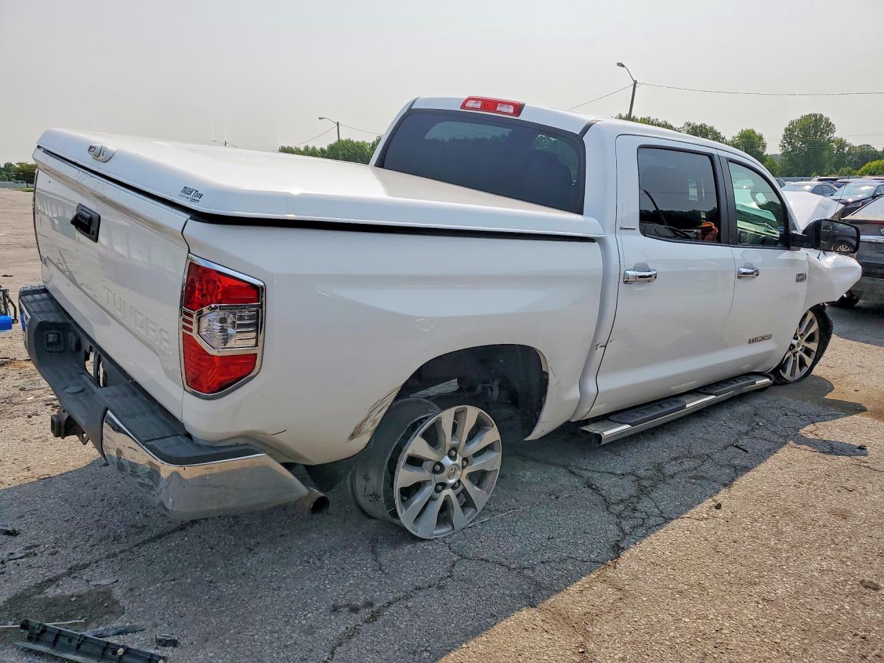 2014 Toyota Tundra Crewmax Limited - Фото 3