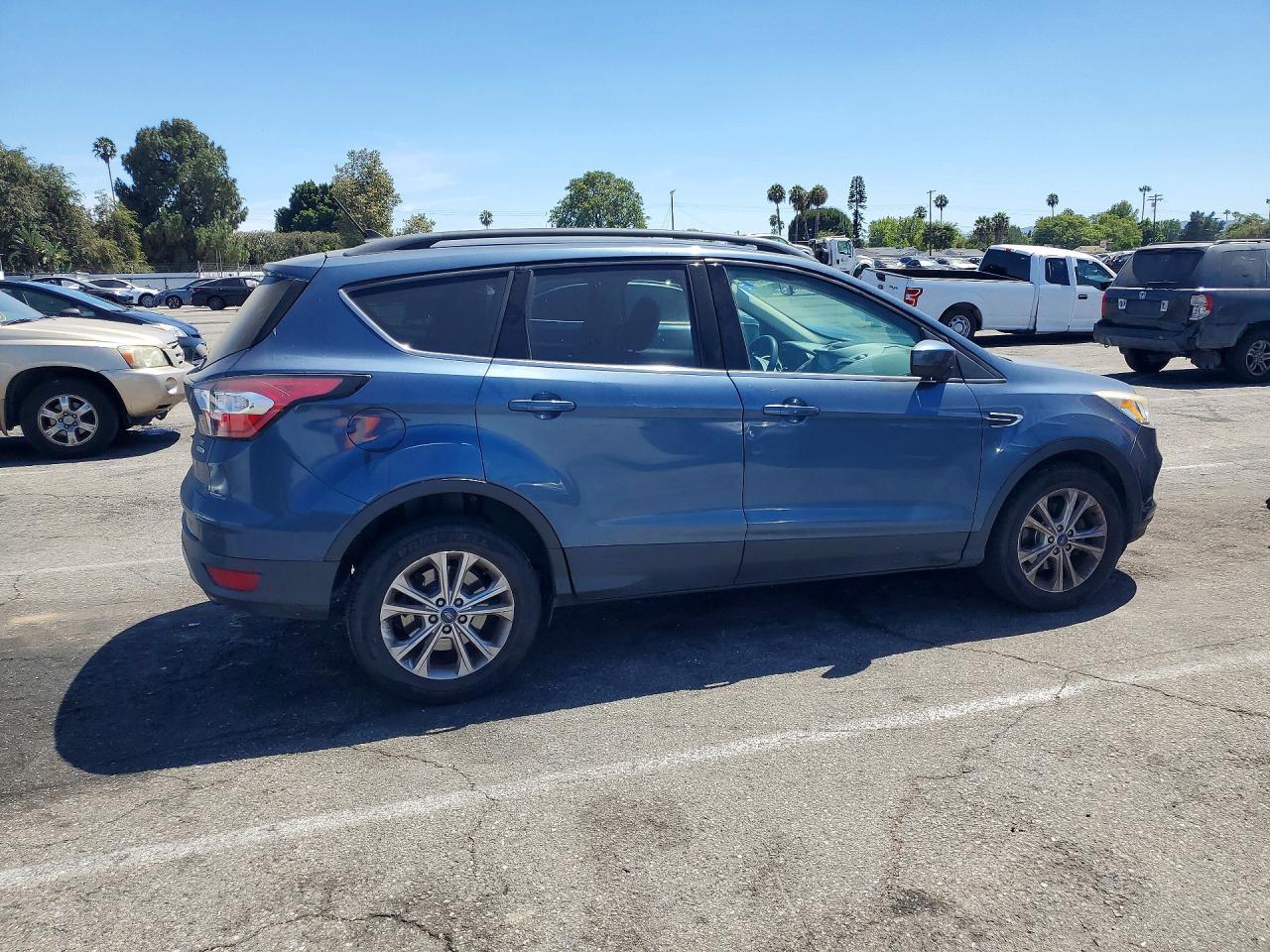 2018 Ford Escape Se - Фото 3