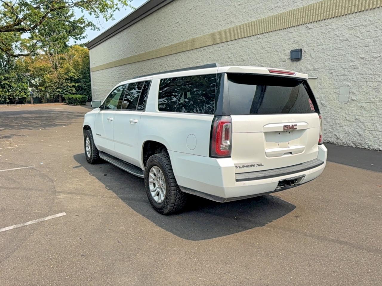 2019 GMC Yukon Xl K1500 Slt - Image 3