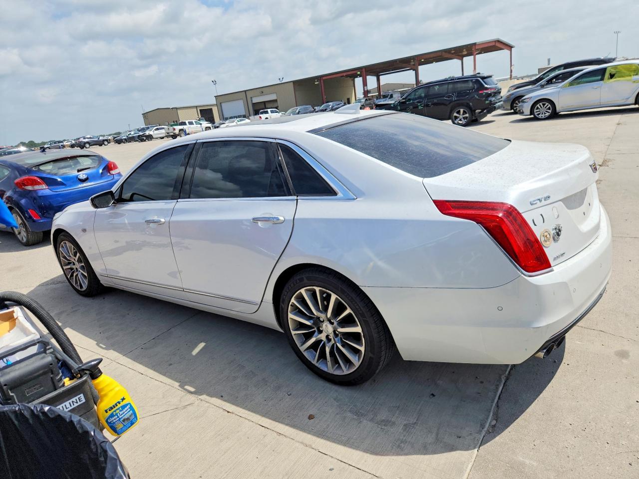 2016 Cadillac Ct6 Luxury - Image 2