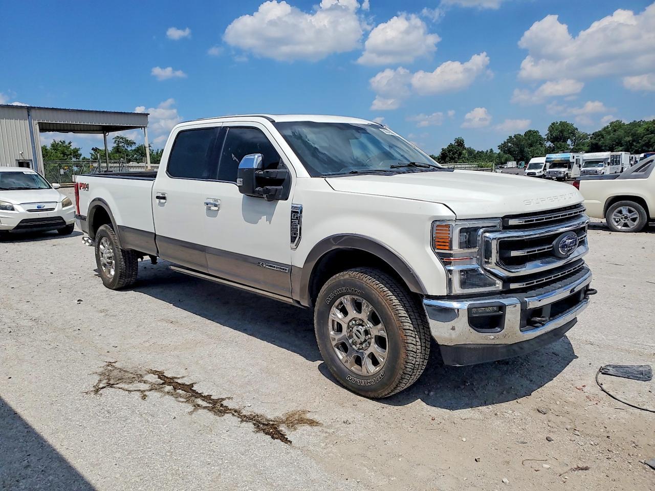 2021 Ford F350 Super Duty - Фото 4