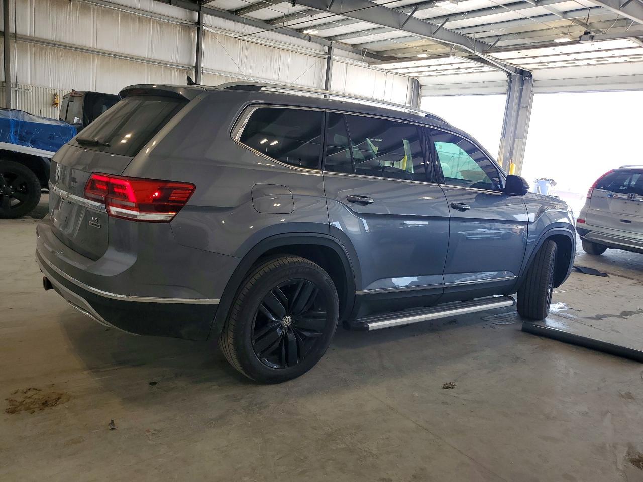 2019 Volkswagen Atlas Sel Premium - Image 3