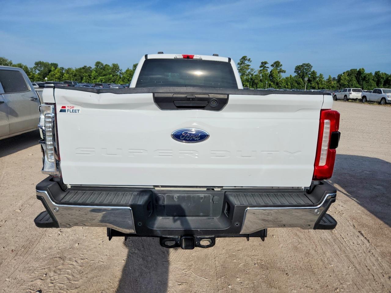 2025 Ford F250 Super Duty - Фото 6