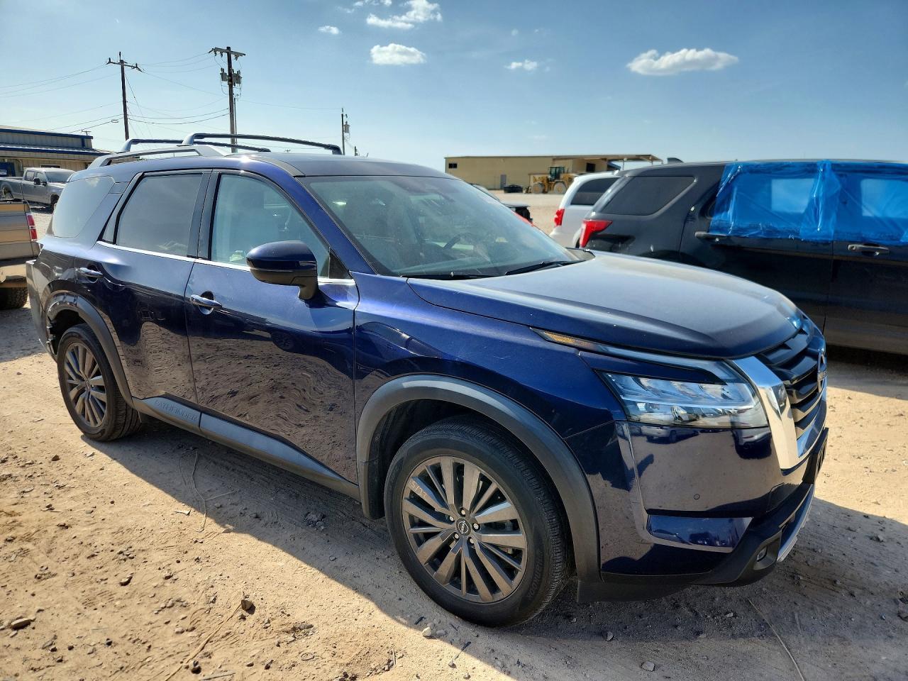 2022 Nissan Pathfinder Sl - Фото 4