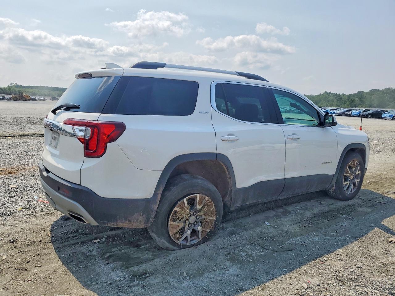 2023 GMC Acadia Slt - Фото 3
