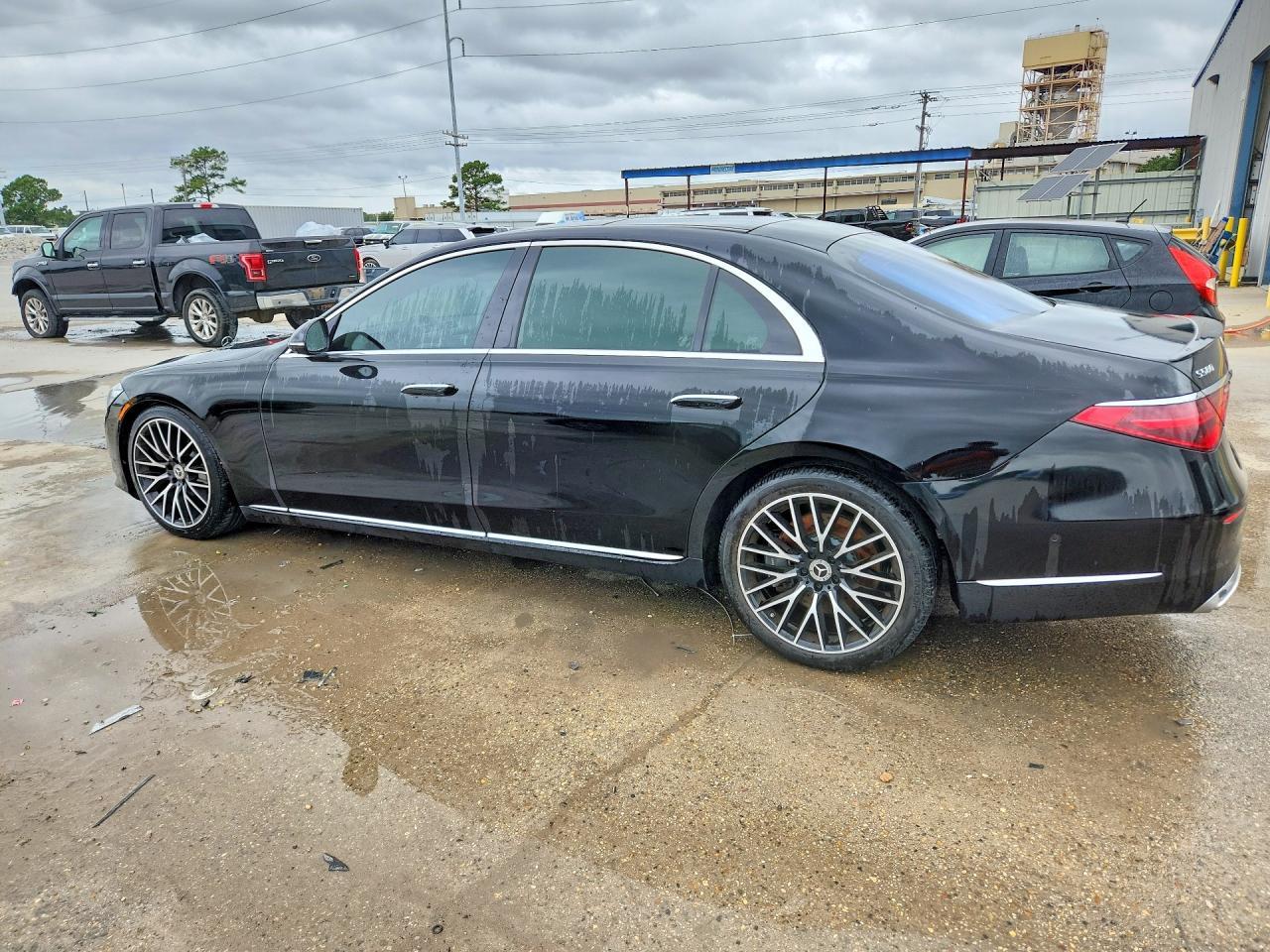 2022 Mercedes-Benz S 580 4Matic - Image 2