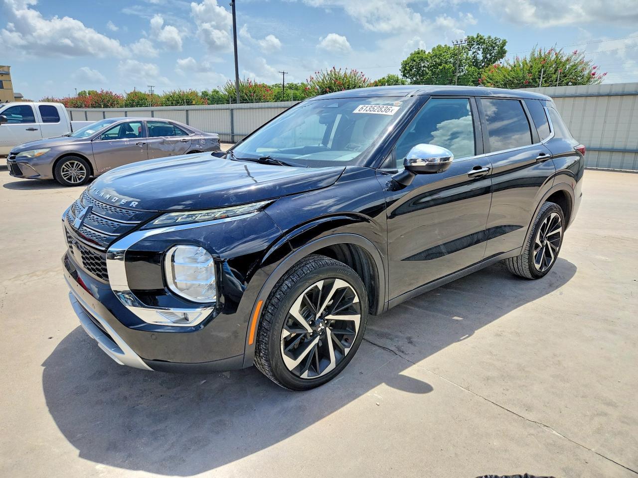 2022 Mitsubishi Outlander Se