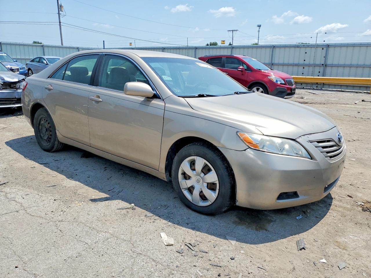 2009 Toyota Camry Le - Фото 4