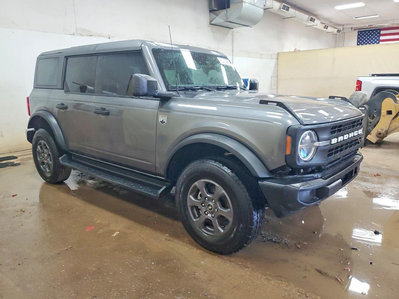2025 Ford Bronco Big Bend - Image 4