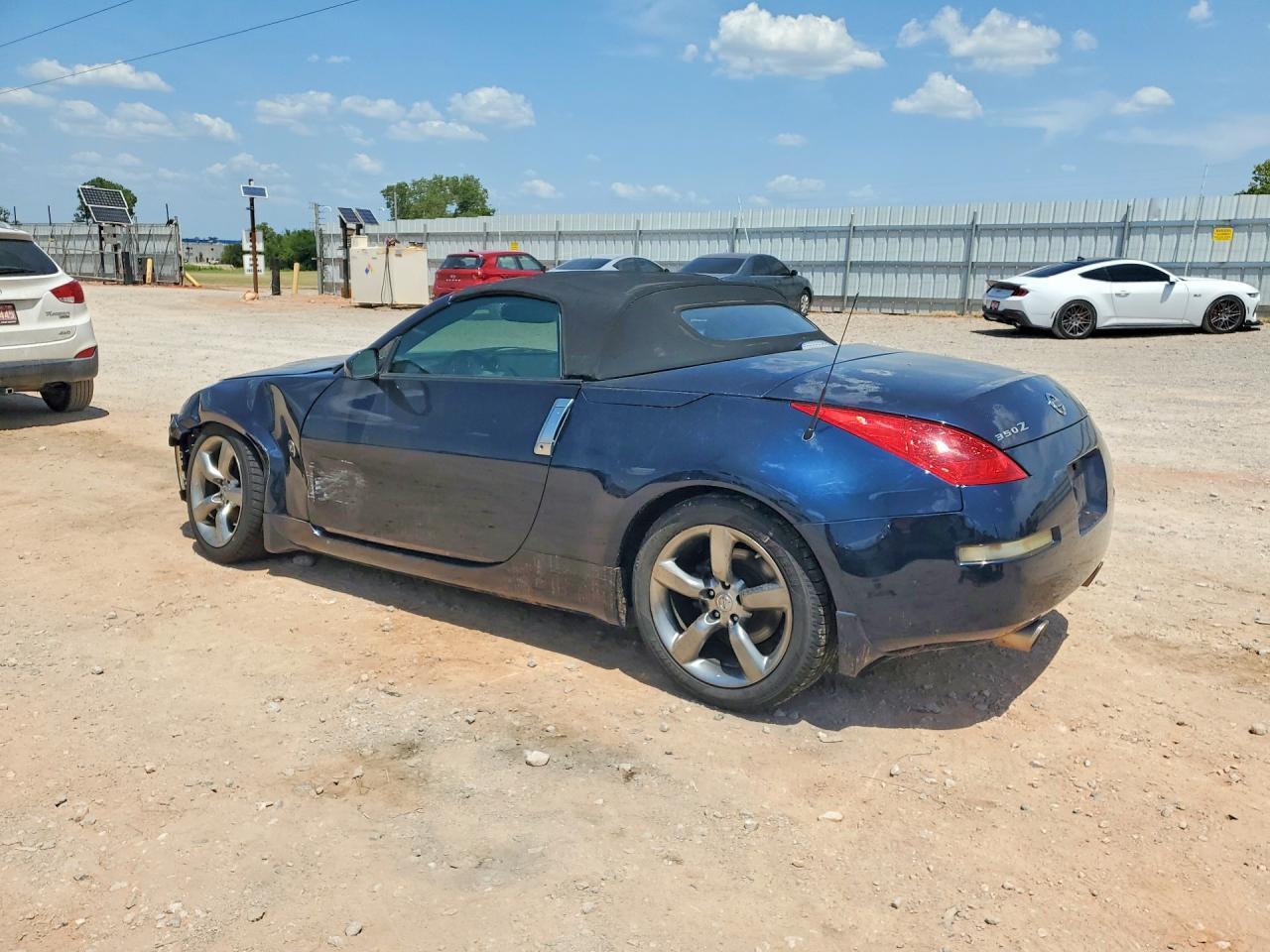 2008 Nissan 350Z Roadster - Фото 2