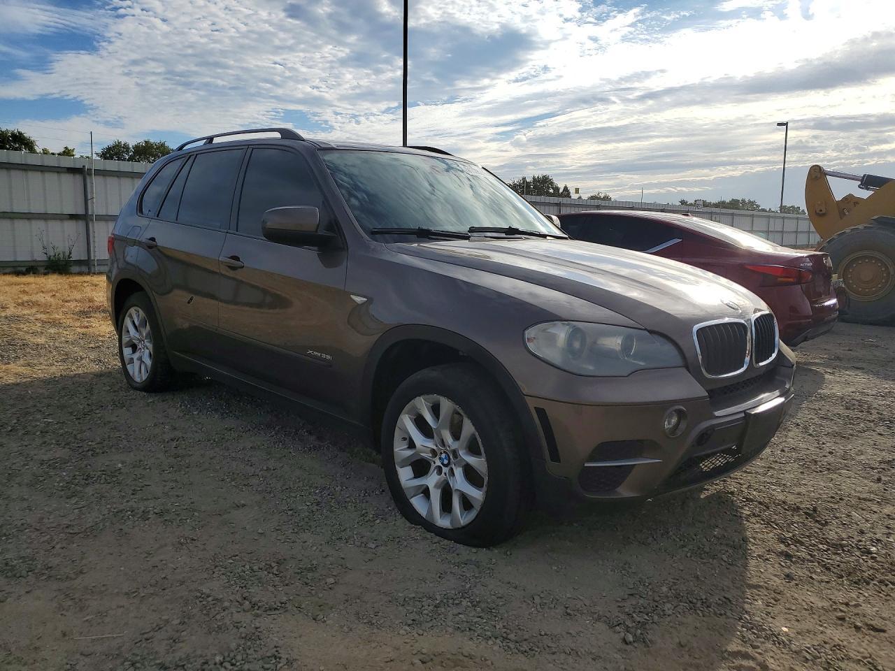 2013 BMW X5 xDrive35I - Image 4