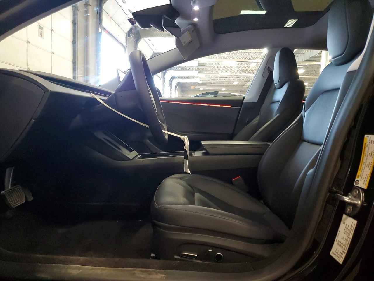 2025 Tesla Model 3 - Image 7
