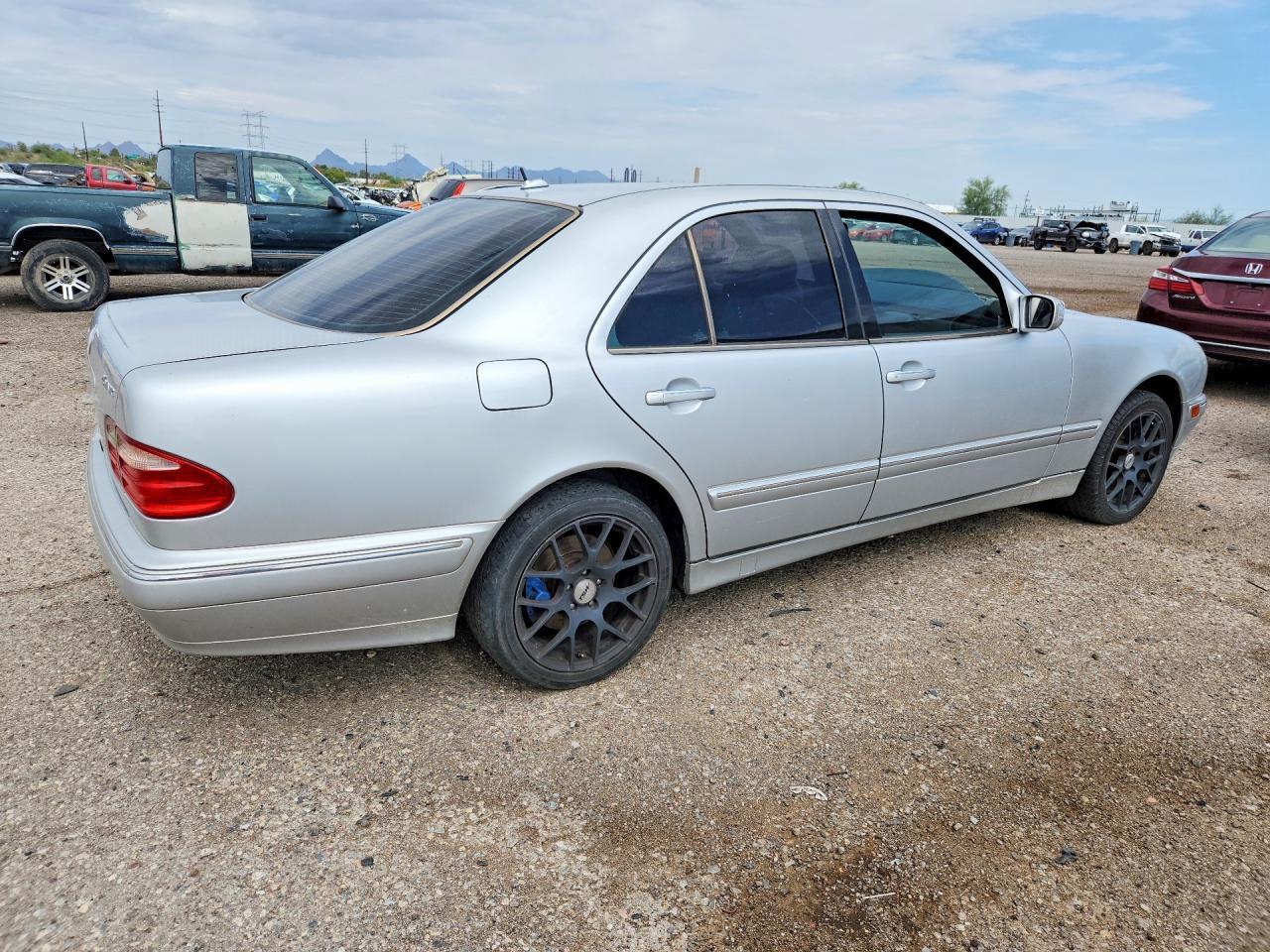 2000 Mercedes-Benz E 430 - Image 3
