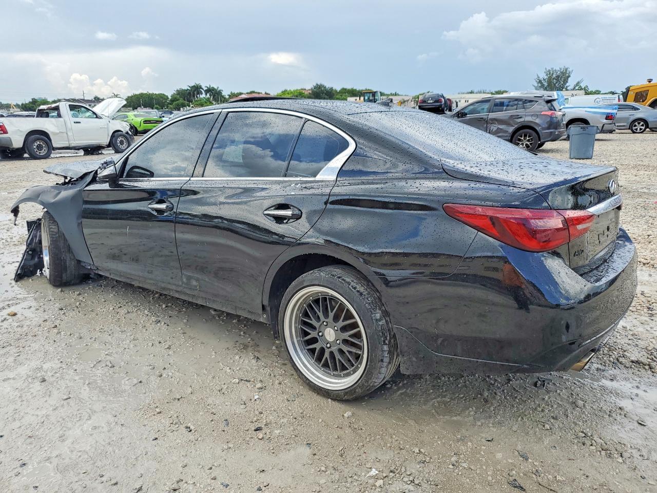 2018 Infiniti Q50 - Фото 2