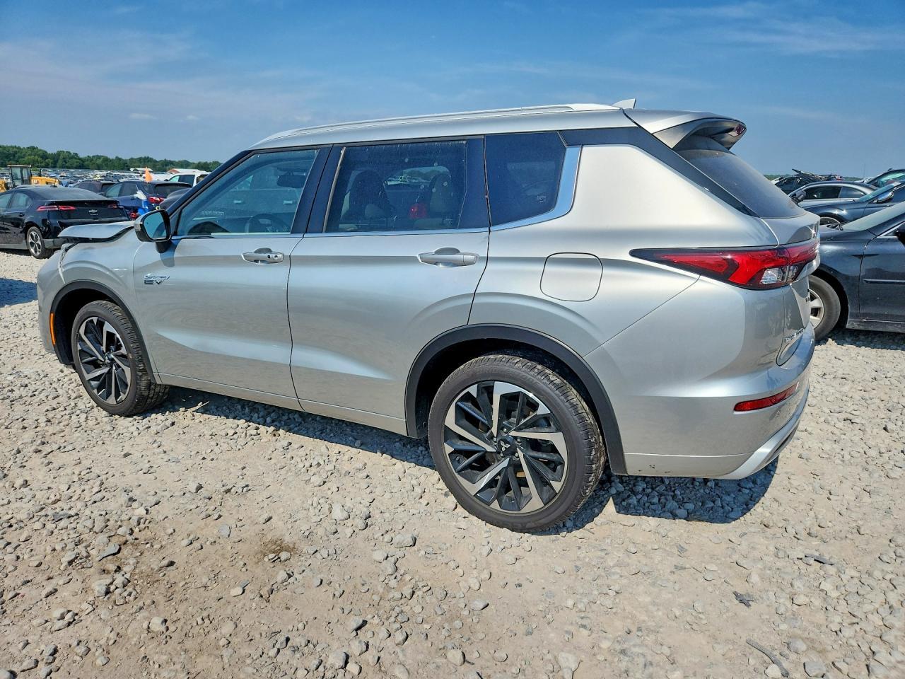 2025 Mitsubishi Outlander Sel - Фото 2