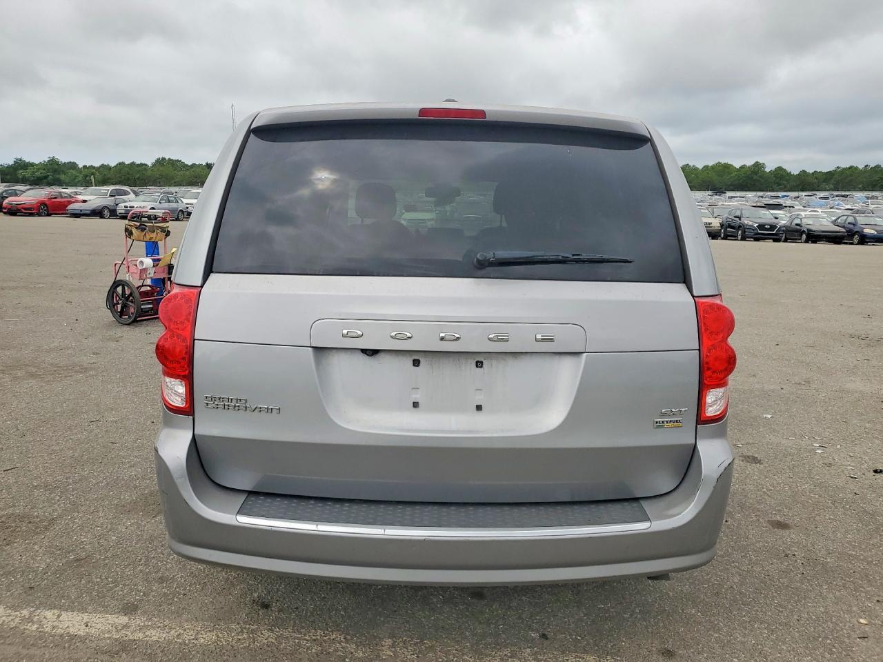 2019 Dodge Grand Caravan Sxt - Фото 6