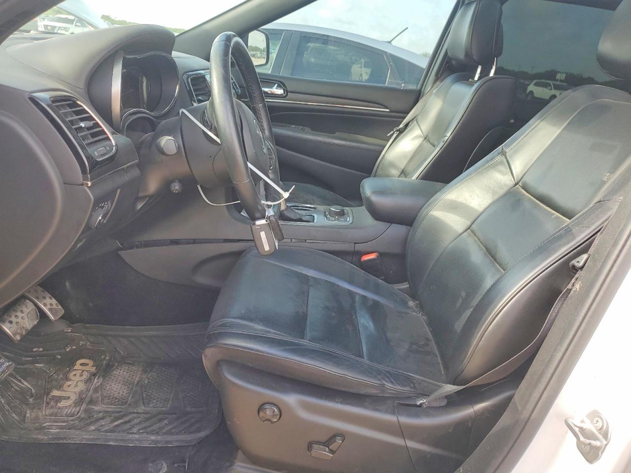 2021 Jeep Grand Cherokee Overland - Image 7