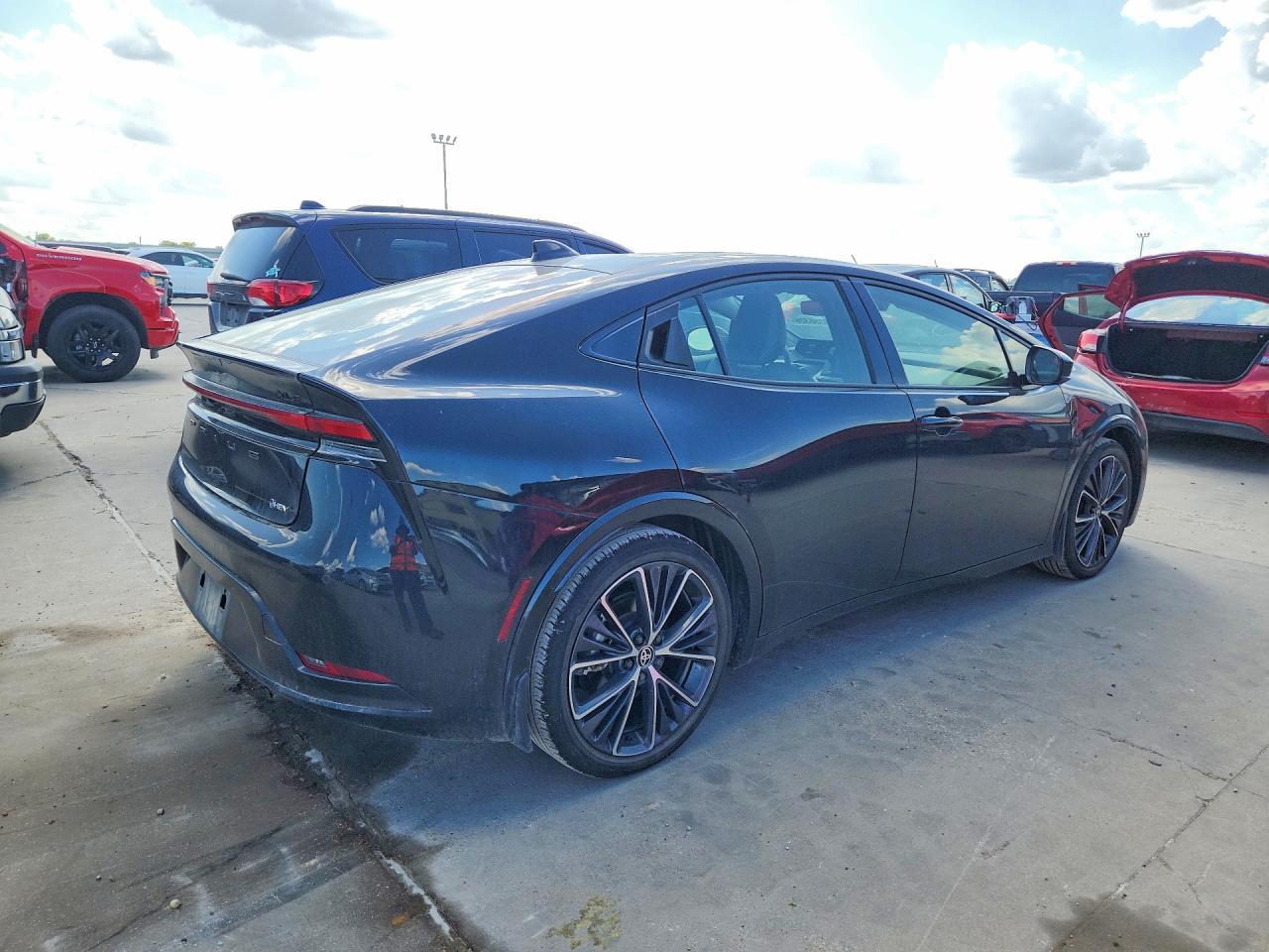2025 Toyota Prius Xle - Фото 3
