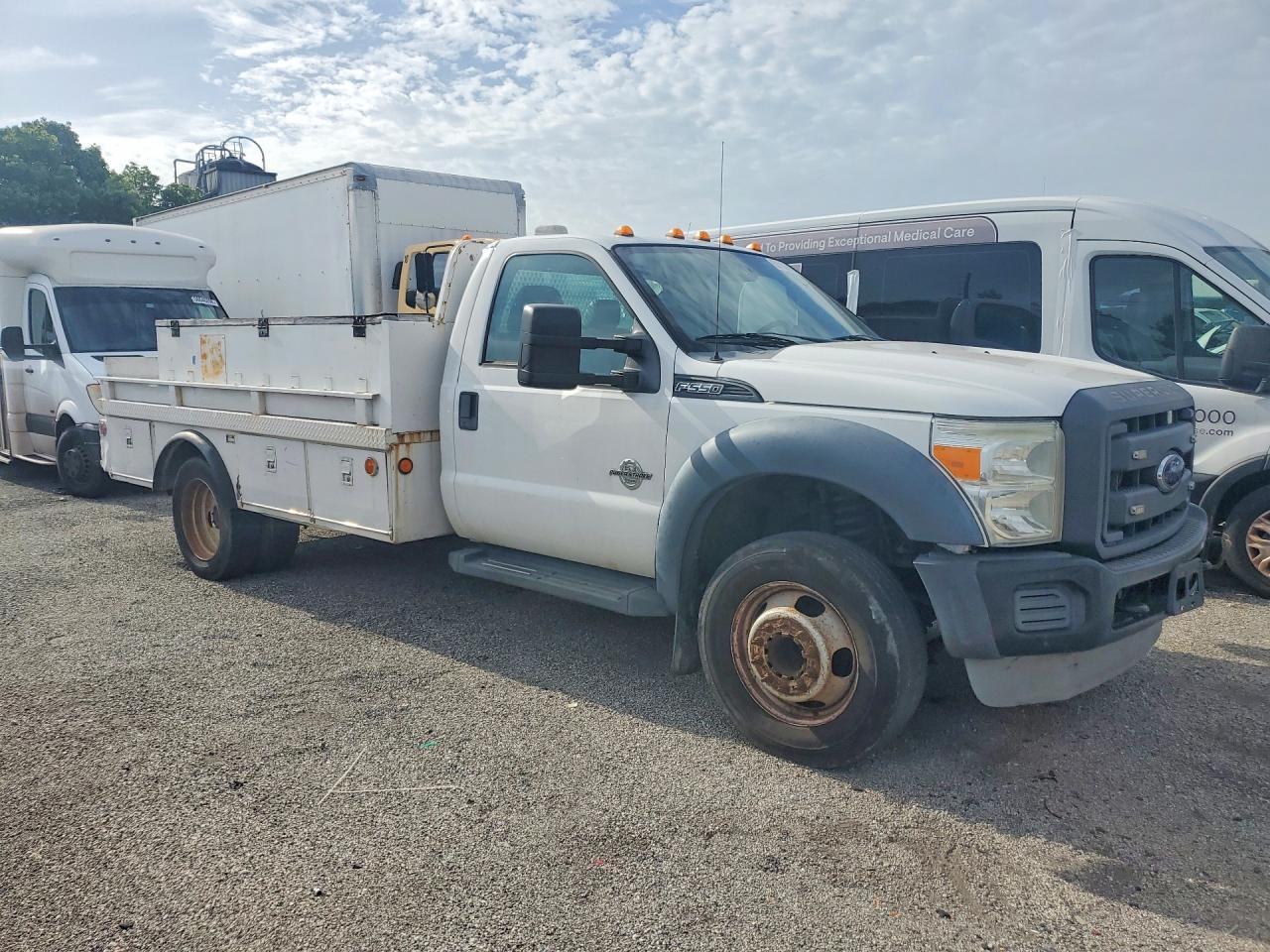 2013 Ford F550 Super Duty - Image 4